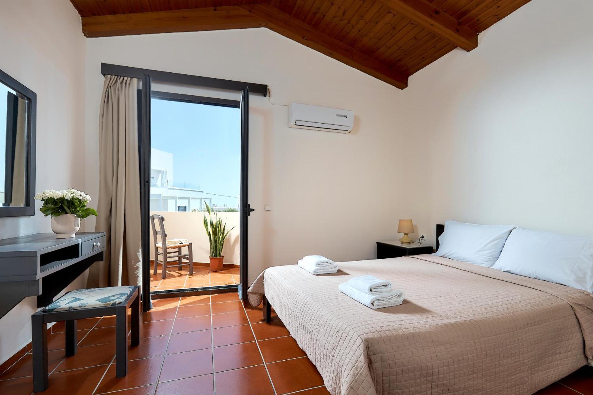 Creteco Hotel & Suites Gournes Gouvon Exterior photo