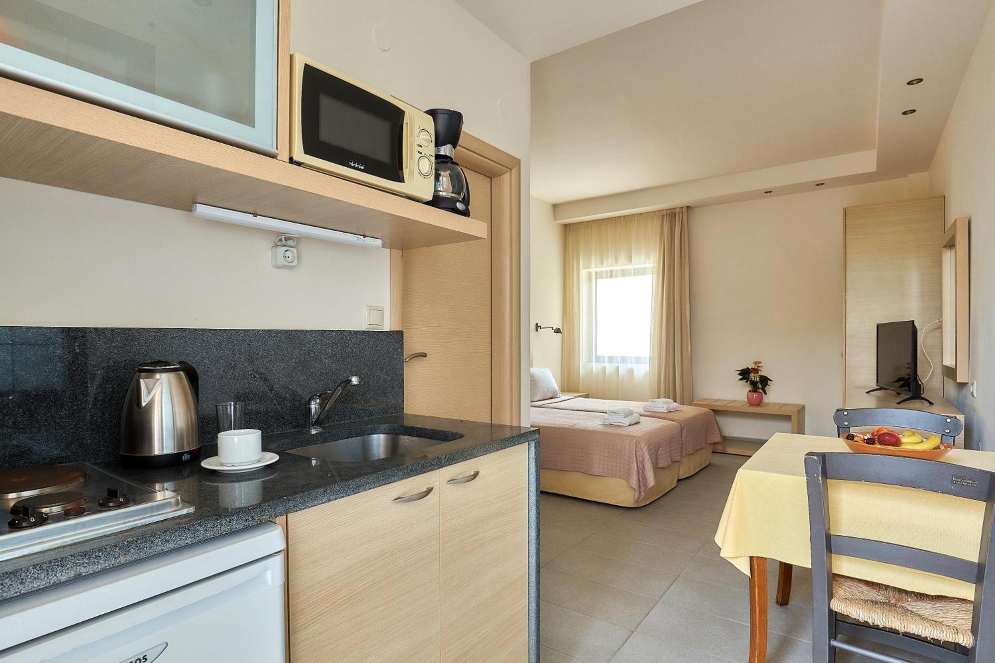 Creteco Hotel & Suites Gournes Gouvon Exterior photo