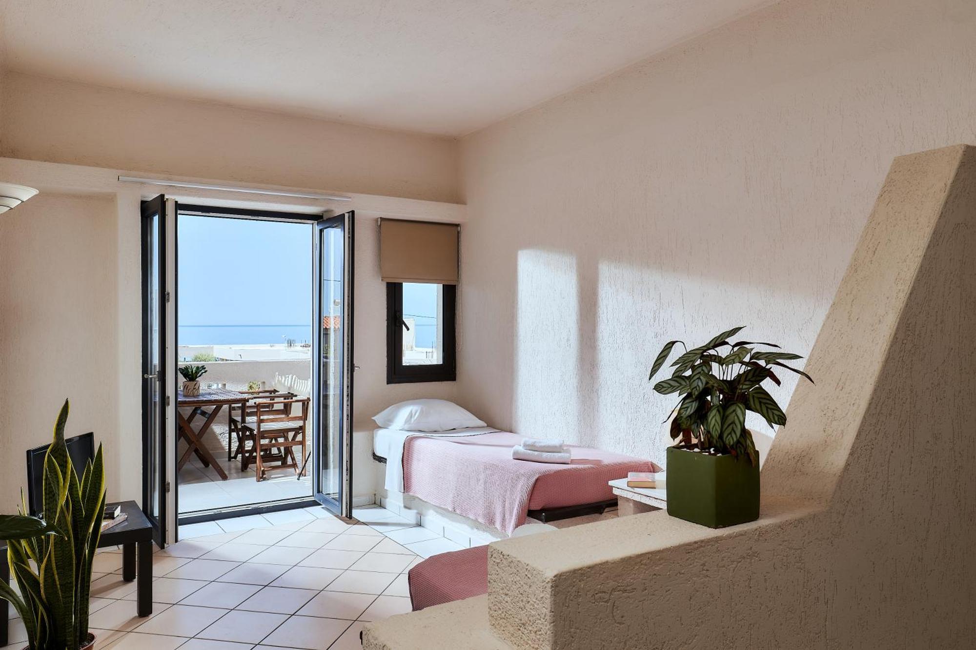 Creteco Hotel & Suites Gournes Gouvon Exterior photo