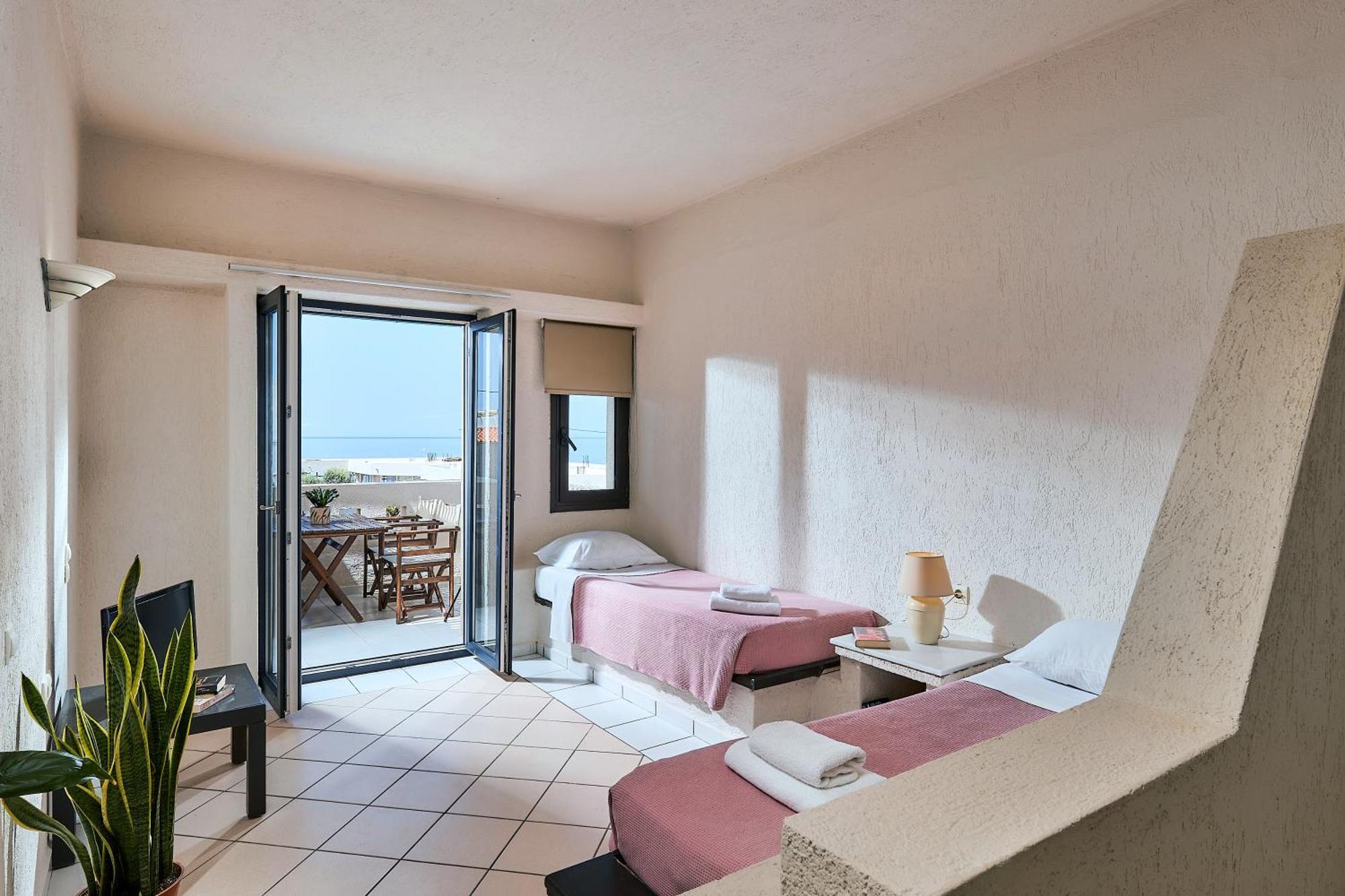 Creteco Hotel & Suites Gournes Gouvon Exterior photo
