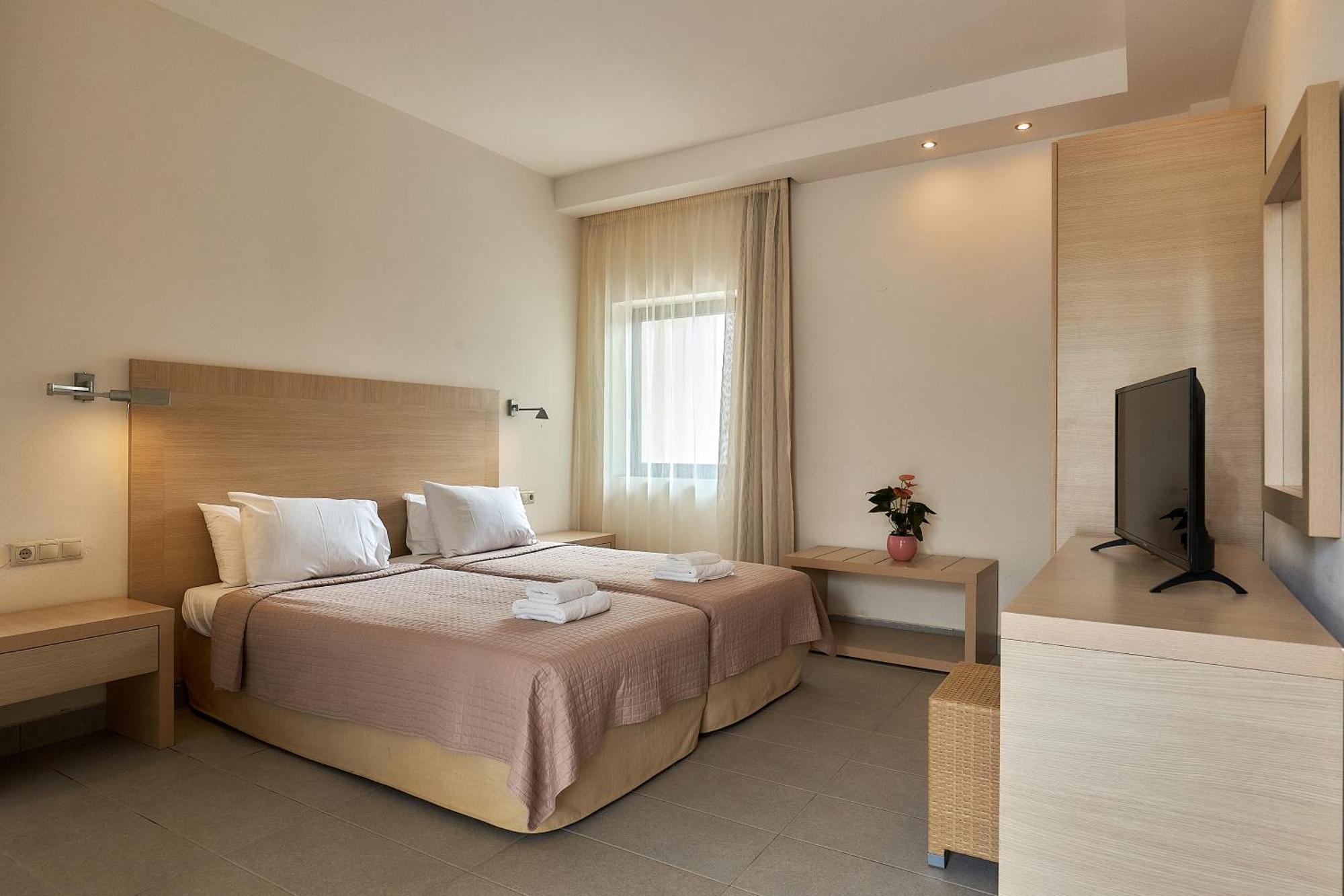 Creteco Hotel & Suites Gournes Gouvon Exterior photo