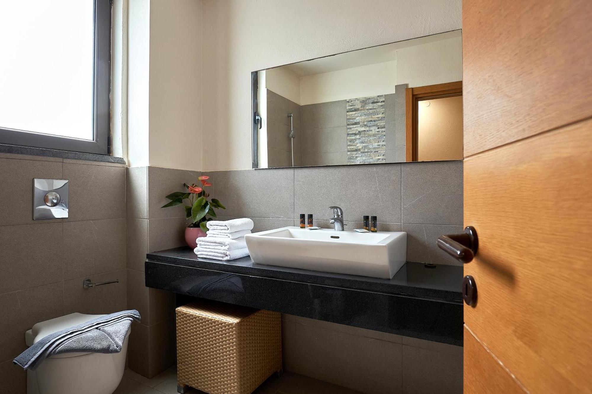 Creteco Hotel & Suites Gournes Gouvon Exterior photo