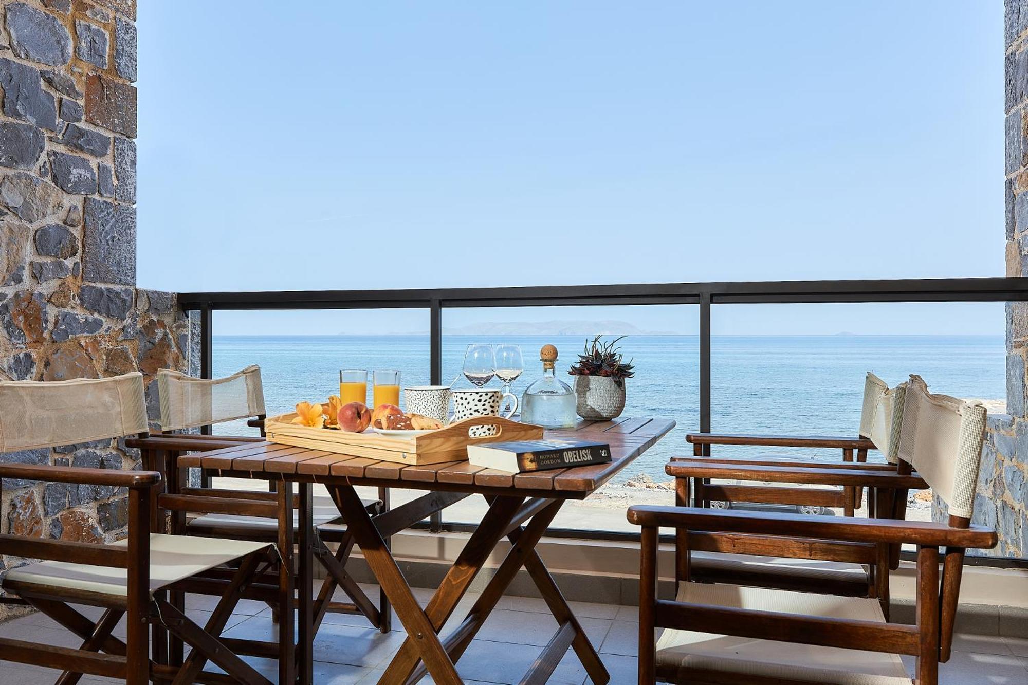 Creteco Hotel & Suites Gournes Gouvon Exterior photo